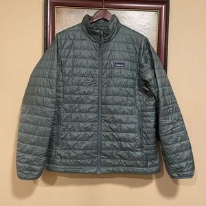 Patagonia women’s  goose down jacket sz XL